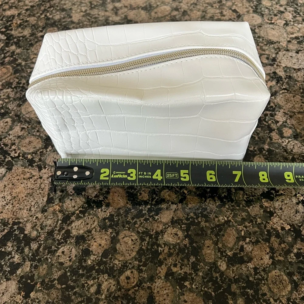Tarte White Croc-Embossed Clutch Toiletry Cosmetic Bag NWOT